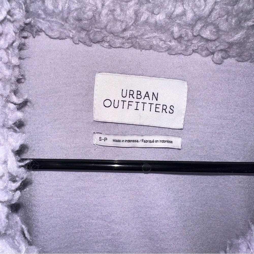 Urban Outfitters Palmer Sherpa Oversized Shirt Jacket Lilac S Shacket - Picture 5 of 6